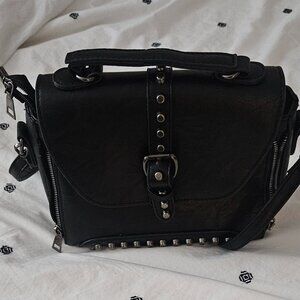 Y2K Black Shoulder bag with silver-tone studs rivets.